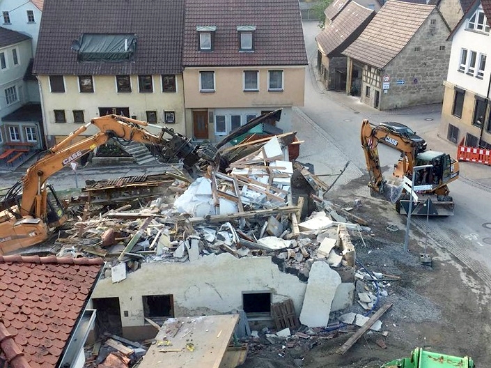 Abbruch Mehrfamilienhaus